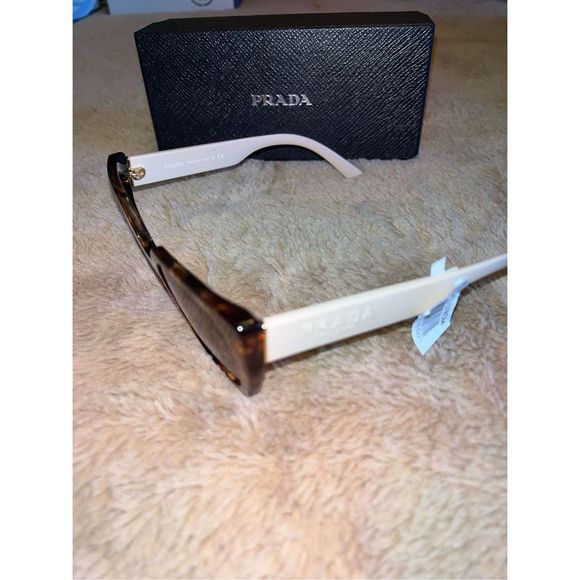 NEW IN BOX PRADA-Cat Eye Sunglasses main image 11